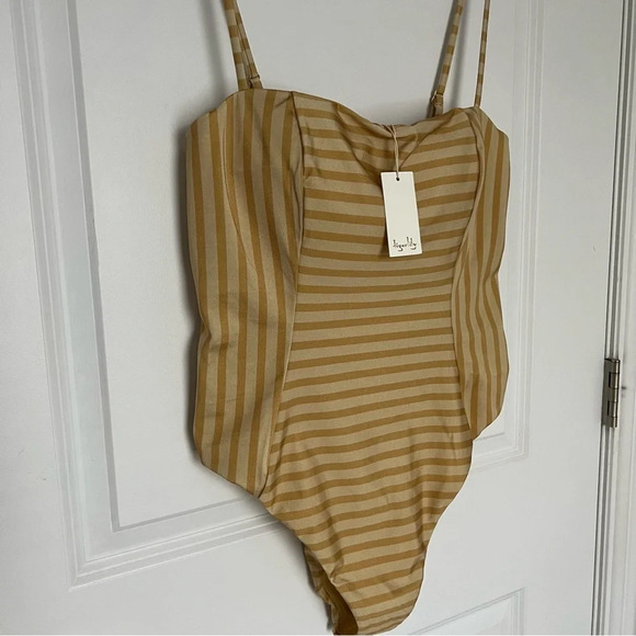 tigerlily verena sloane one piece swimsuit size L - Picture 2 of 15